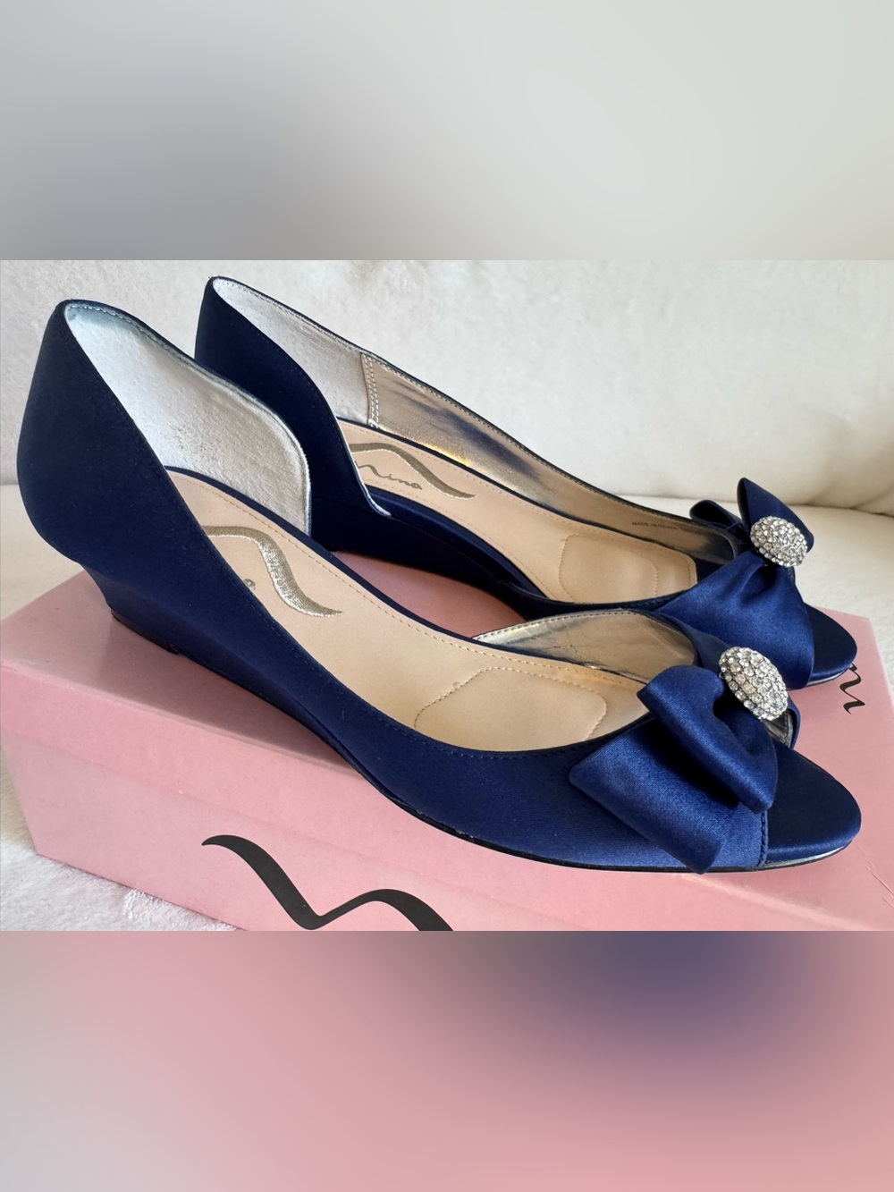 Nina Ronelle Peep Toe Blue Satin Low Heel Wedge Formal Pump Size 8M